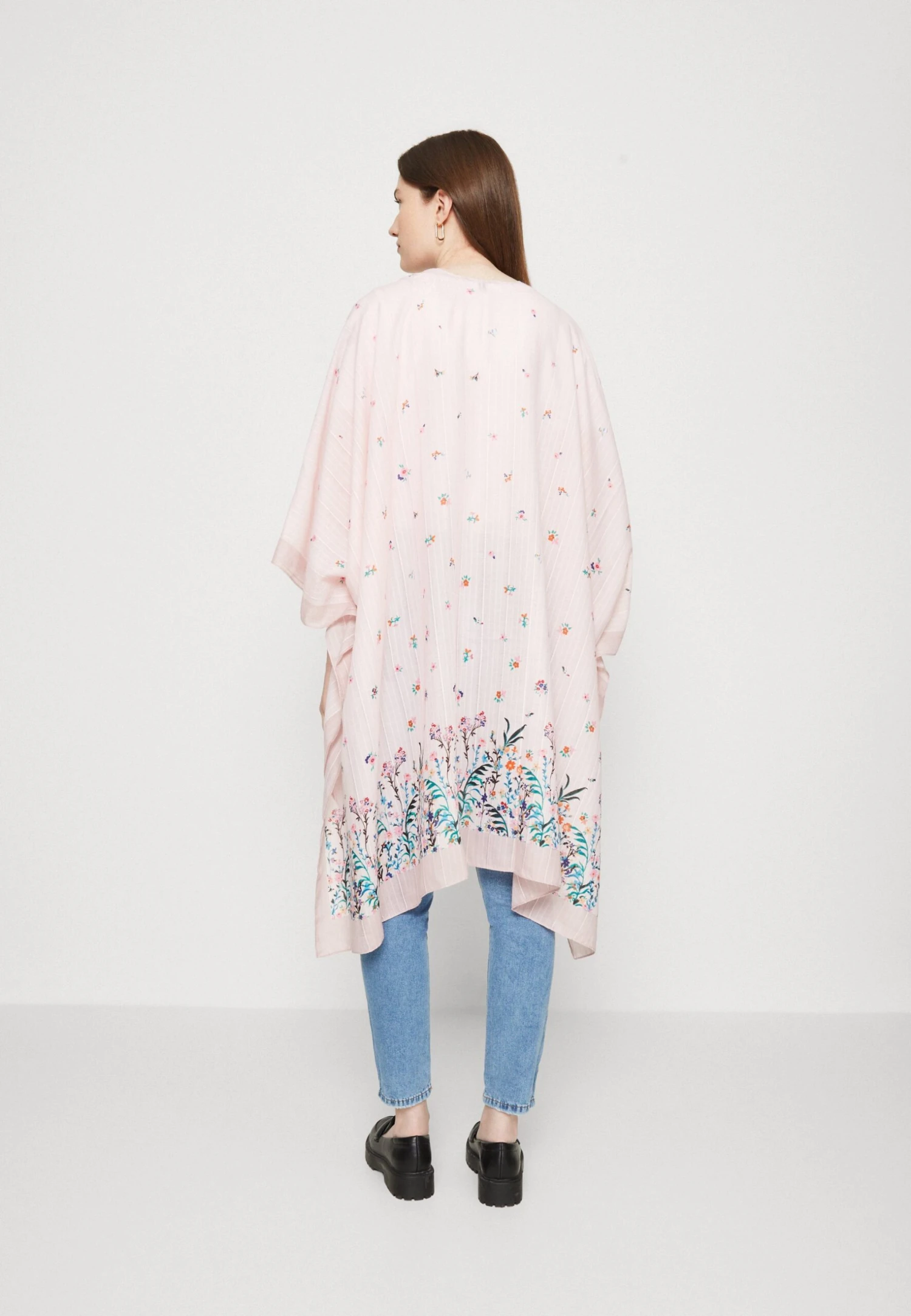 Poncho - Pink Anna Field Poncho - Pink -Anna Field Boutique 0013de22697547168204edd238c134f0 scaled