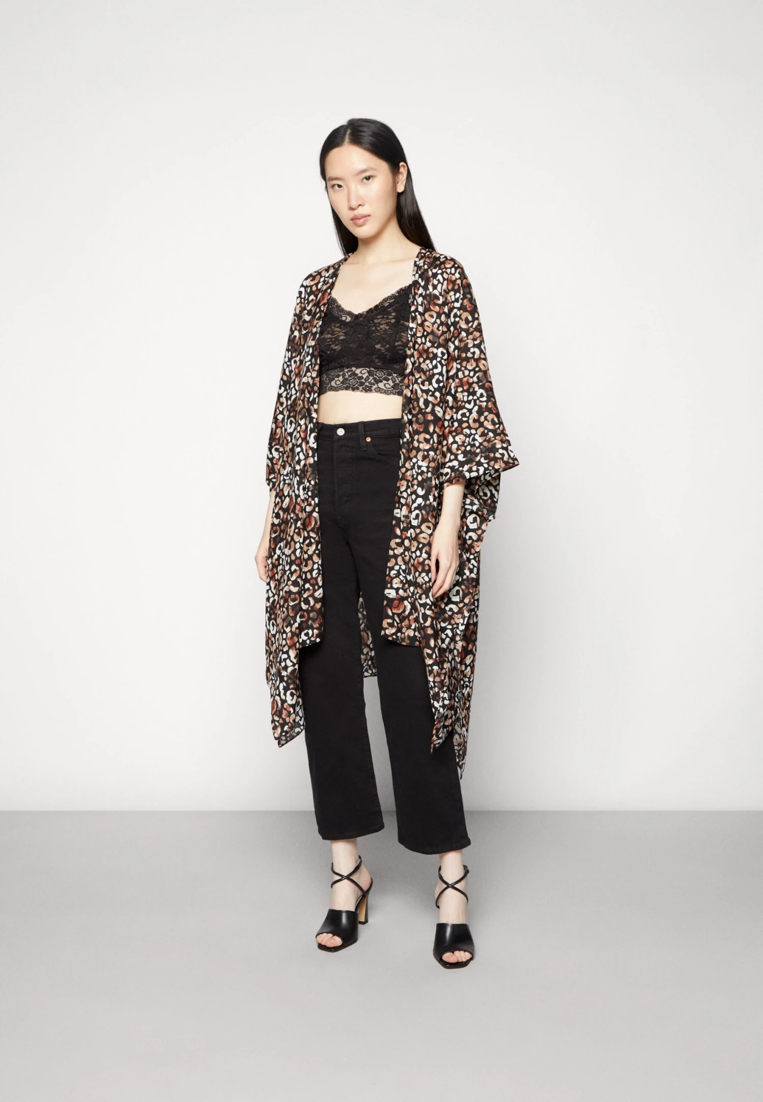 Poncho - Brown/Black Anna Field Poncho - Brown/Black -Anna Field Boutique 02950111613c469884db2c2d3c88e04e scaled