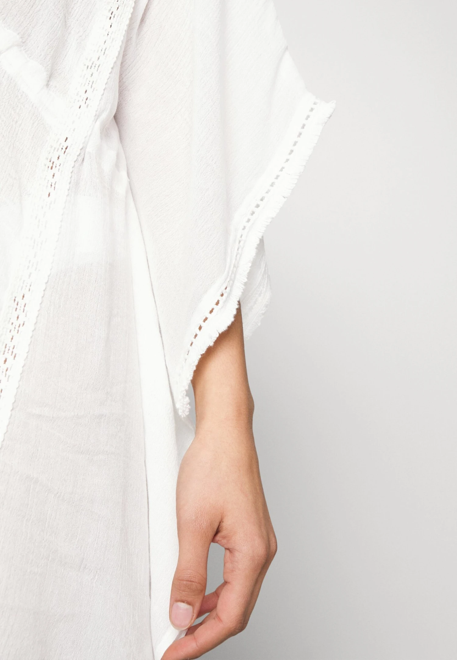 Strandaccessoire -White Anna Field Strandaccessoire -White -Anna Field Boutique 0c7c9e292d52412dadbb221579dcd59b scaled