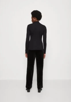 Anna Field Longsleeve - Black 4 Anna Field Longsleeve - Black -Anna Field Boutique 0f084bfde22c4bd9b9504226bde2f640