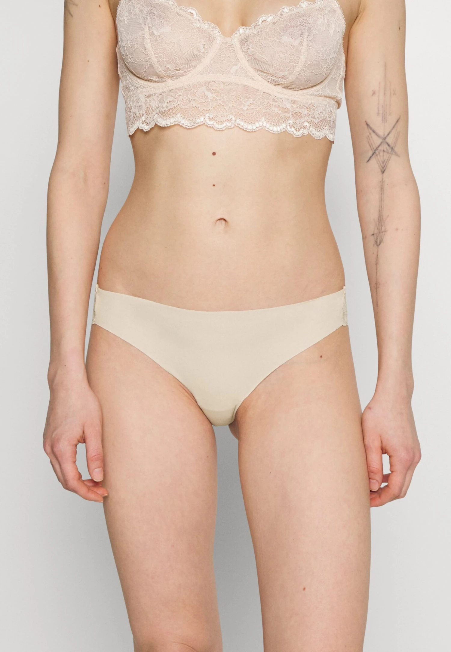 7 Pack - Slip - Black/ Nude/White Anna Field 7 Pack - Slip - Black/ Nude/White -Anna Field Boutique 0f964468543547598c2717267cb7abce scaled