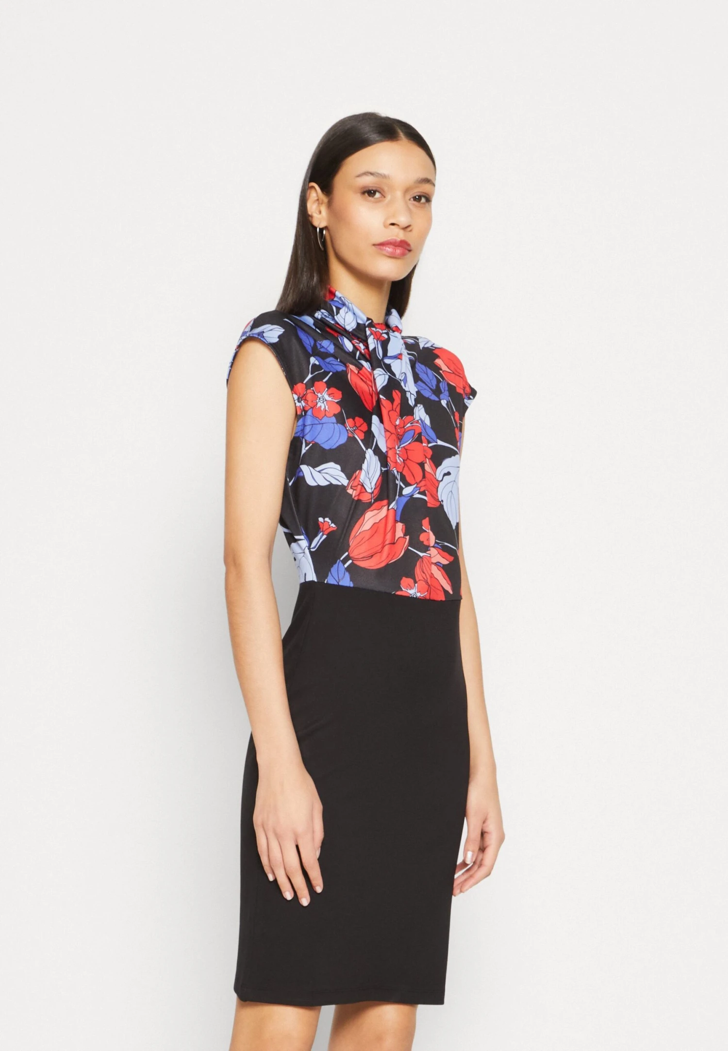 Jerseyjurk - Black/Red/Blue Anna Field Jerseyjurk - Black/Red/Blue -Anna Field Boutique 1029cf6471724d7cab43fed1ed74d7a3 scaled