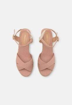 Anna Field Sandalen Met Plateauzool - Light Pink 7 Anna Field Sandalen Met Plateauzool - Light Pink -Anna Field Boutique 11de89709c804ae5856a7106e2d35f45