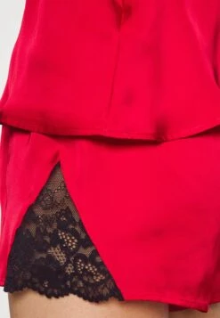 Anna Field 4 Piece Gift Set - Pyjama - Black/Red 9 Anna Field 4 Piece Gift Set - Pyjama - Black/Red -Anna Field Boutique 1b05099bd812403a89fd3d29c3729797