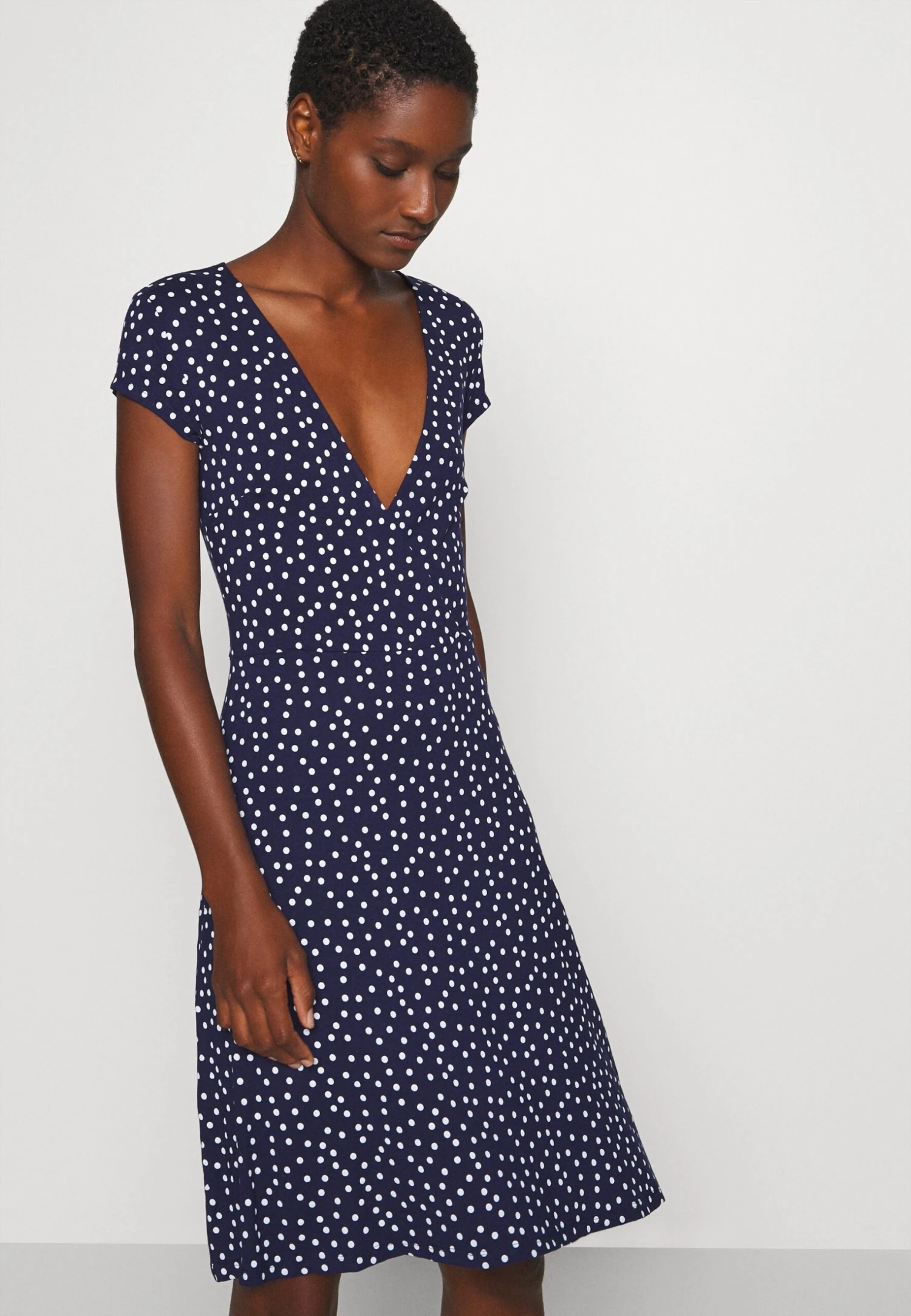 Jerseyjurk - Maritime Blue/White Anna Field Jerseyjurk - Maritime Blue/White -Anna Field Boutique 1f242c7b83c6481fb8babbb9b599437e scaled