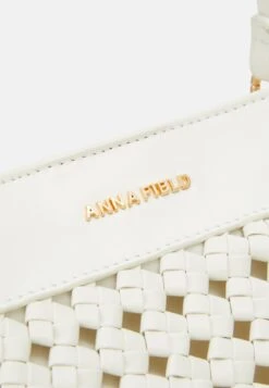 Anna Field Handtas - Offwhite 8 Anna Field Handtas - Offwhite -Anna Field Boutique 28f75a0a0d8649fe988e34ba03eae1c1