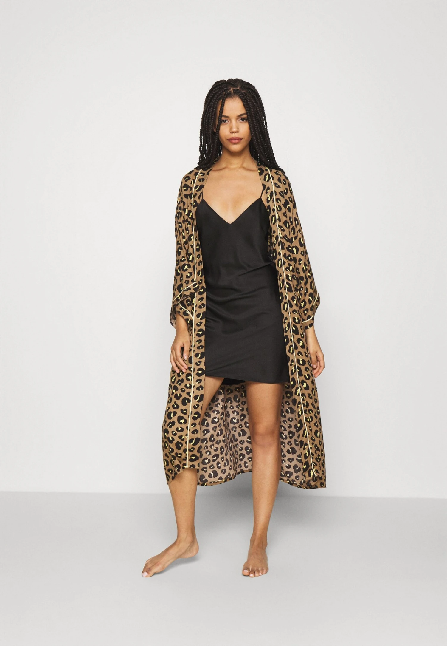 Simple Satin Nightie - Nachtjapon - Black Anna Field Simple Satin Nightie - Nachtjapon - Black -Anna Field Boutique 313b201b980e43f090f72b72e9c35d89 scaled