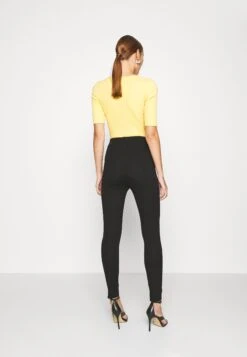 Anna Field Punto Leggings With Button Detail - Legging - Black -Anna Field Boutique 33f906a6b264471e94805b4626428f72