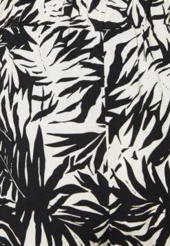 Anna Field Shorts - Black/Off-White -Anna Field Boutique 3421448d2717498fbe1e4d1d062f9876