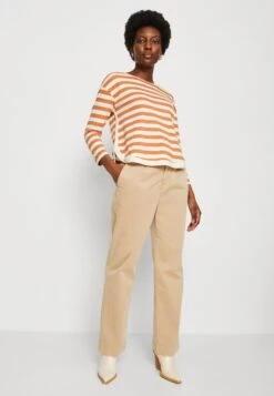 Anna Field Longsleeve - White/Apricot -Anna Field Boutique 3a400ad7a33441c8a881ff430f079848