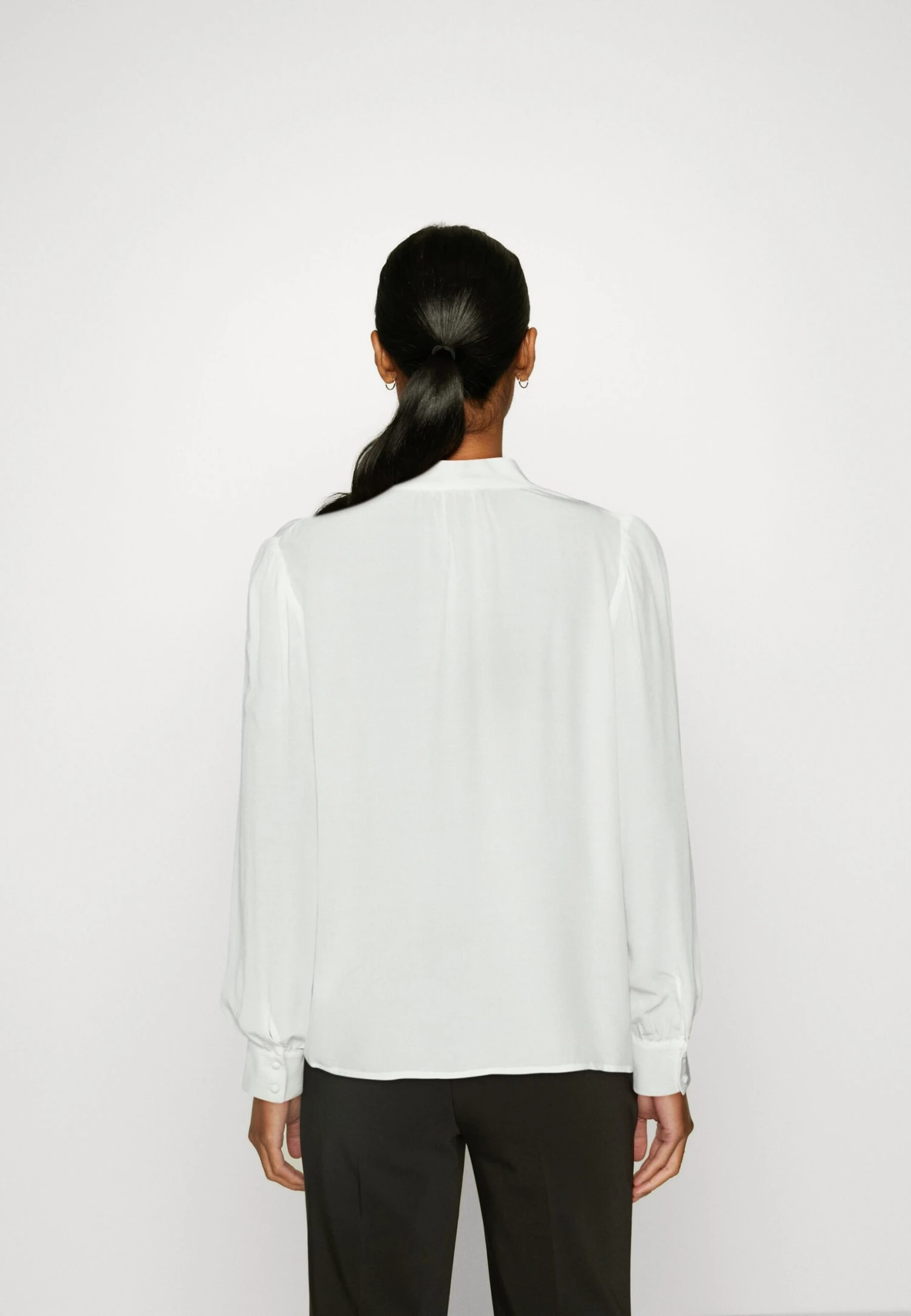 Overhemdblouse - Off White Anna Field Overhemdblouse - Off White -Anna Field Boutique 423669790e4248939b185b17117cefad scaled