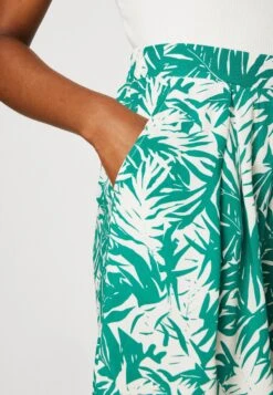 Anna Field Shorts - Green/Off White -Anna Field Boutique 4891f9cef8aa4d279a31c6a0450a8b64