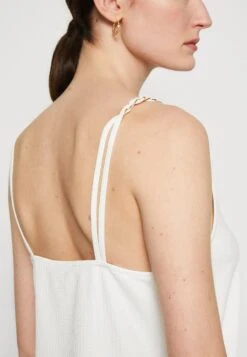 Anna Field Top - Off-White 7 Anna Field Top - Off-White -Anna Field Boutique 4b323f7cfd4744708aece2b956328685