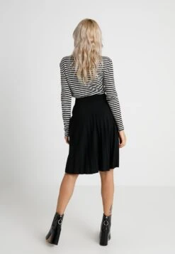 A-Lijn Rok - Black -Anna Field Boutique 5053c38cb0014b659c7b9f981ef22899