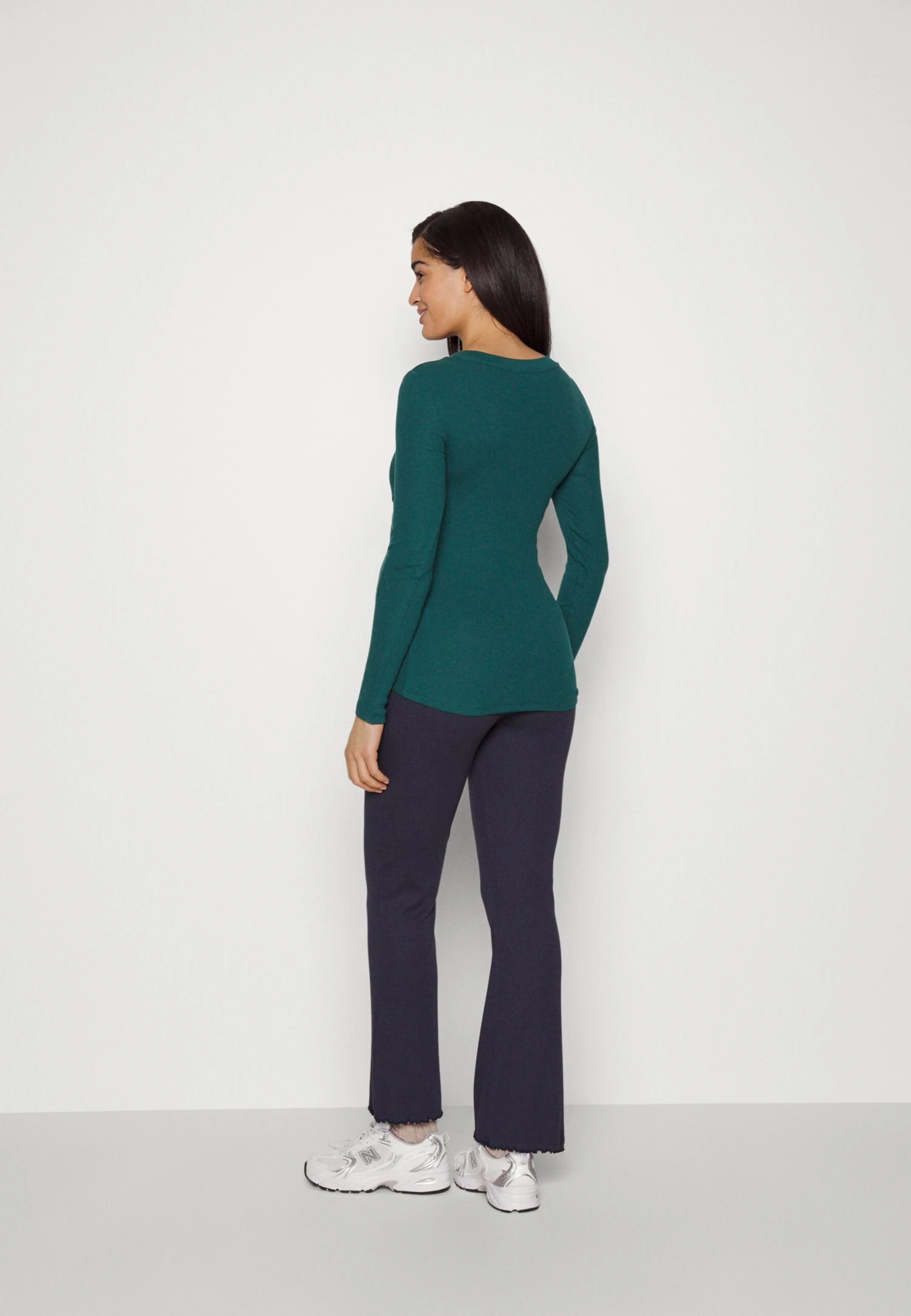 Nursing - Longsleeve - Dark Green Nursing - Longsleeve - Dark Green -Anna Field Boutique 58735c0b8bf74ca393356ceec12fee20 scaled
