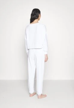 Anna Field Pyjama - Off White 4 Anna Field Pyjama - Off White -Anna Field Boutique 62b42845368545da8ec287d98e195e4f