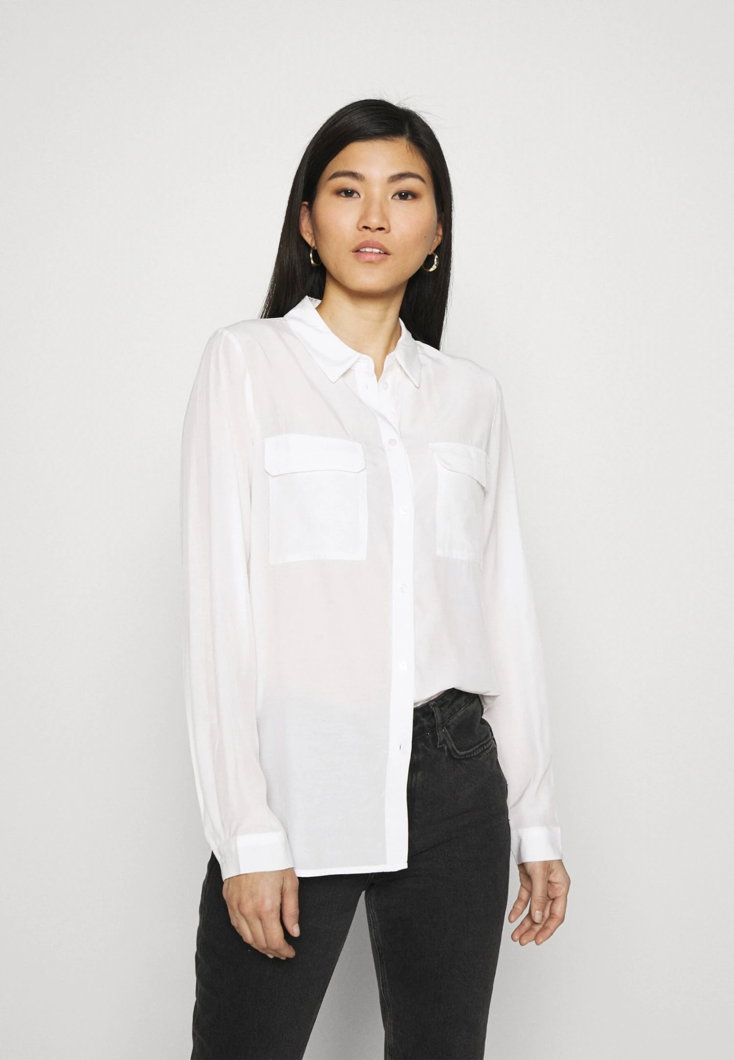 Basic Blouse With Front Pockets - Overhemdblouse - Offwhite Anna Field Basic Blouse With Front Pockets - Overhemdblouse - Offwhite -Anna Field Boutique 65551f7cce13477ba27daa38e79f5f44 scaled