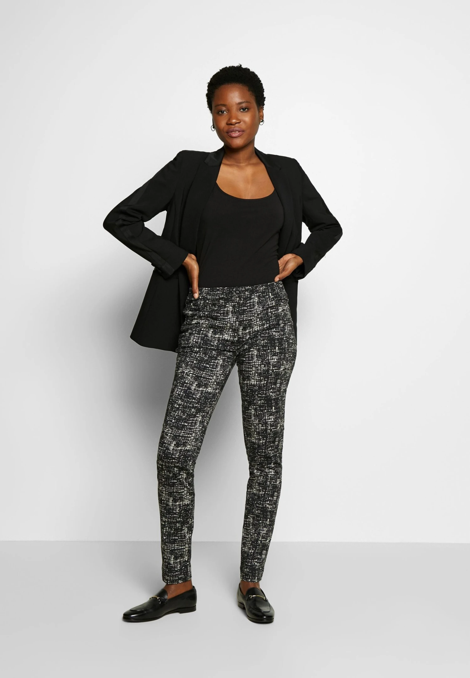 3Er Pack - Top - Black/White Anna Field 3Er Pack - Top - Black/White -Anna Field Boutique 69828f861d0d4aa1a251e679da586127 scaled