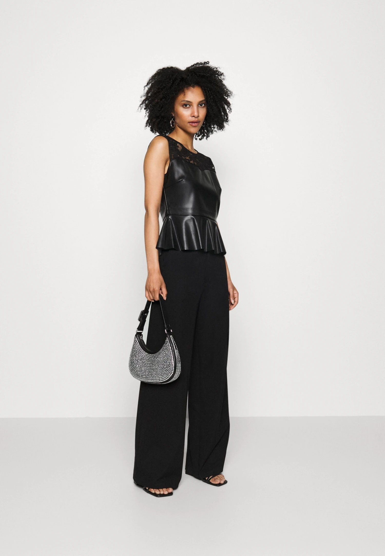 Blouse -Black Blouse -Black -Anna Field Boutique 84c400d94b684289ae853b82f09ac58c scaled