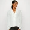 Anna Field Overhemdblouse - Off White 1 Anna Field Overhemdblouse - Off White -Anna Field Boutique 95b480e4663a43ef984c952fed289bdb