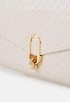 Anna Field Clutch - Offwhite 5 Anna Field Clutch - Offwhite -Anna Field Boutique a29f09beb6724fdc9155aaefd73cccef