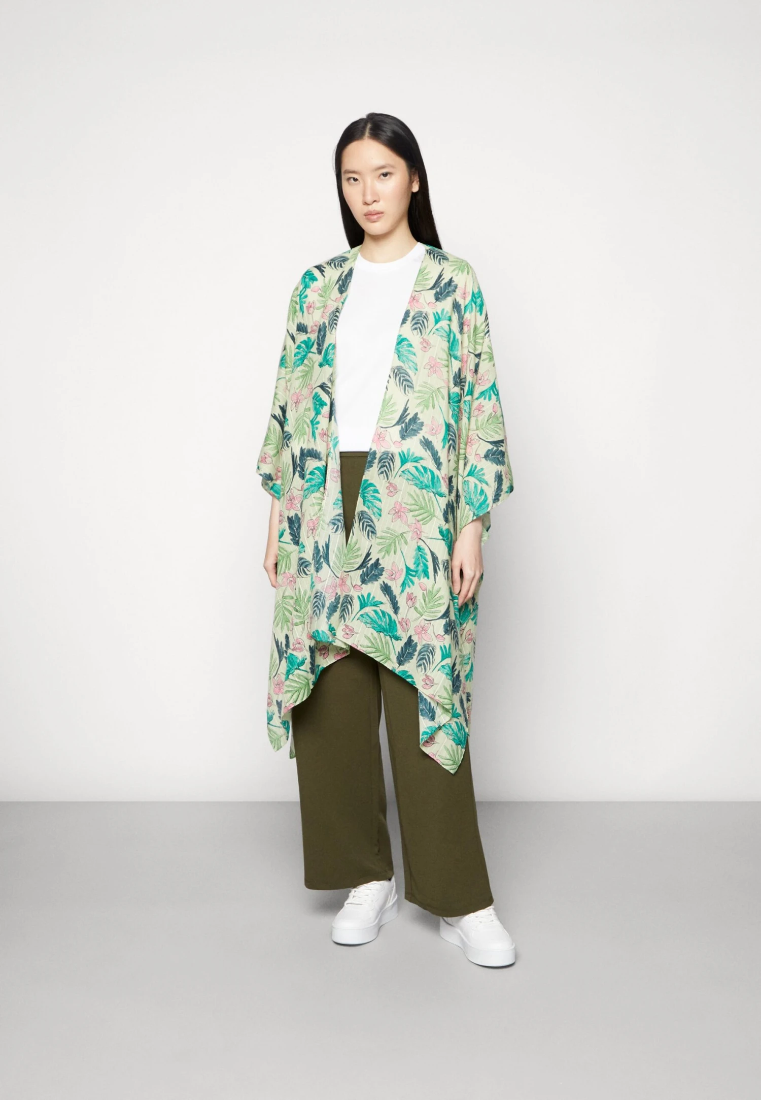 Poncho - Green Anna Field Poncho - Green -Anna Field Boutique a3ebdac488104fd08ba3345a3355429d scaled