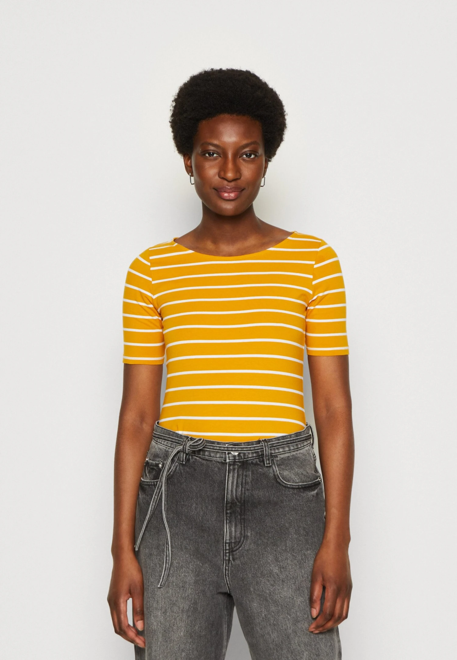 T-Shirt Print - Dark Yellow/White Anna Field T-Shirt Print - Dark Yellow/White -Anna Field Boutique a77b80aebbab44b19e0aa1f868c41aba scaled