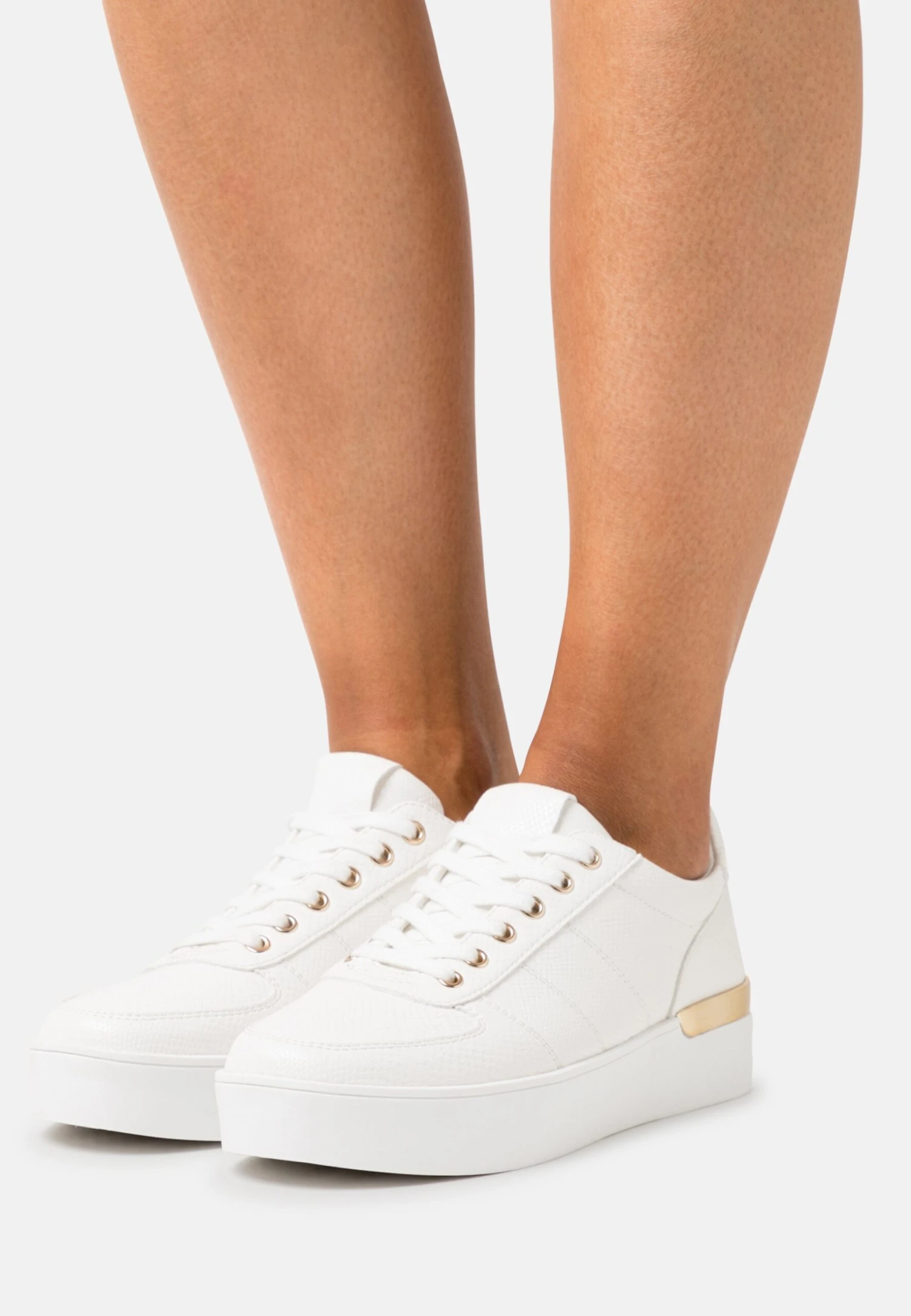 Sneakers Laag - White Anna Field Sneakers Laag - White -Anna Field Boutique aeb9bd4d9805488db5211d330b95187f scaled