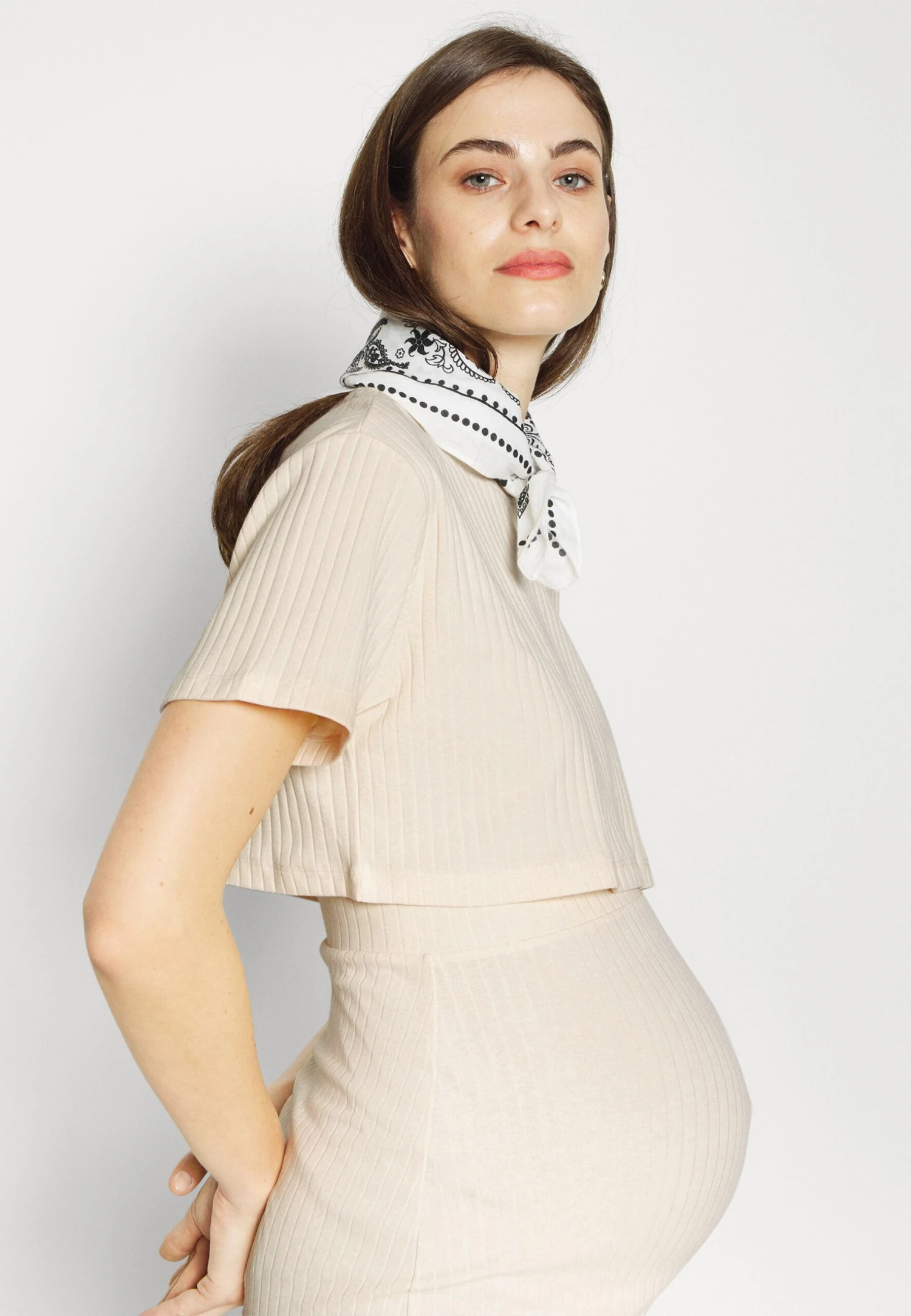 Top Skirt Set - Kokerrok - 003 - Off-White Top Skirt Set - Kokerrok - 003 - Off-White -Anna Field Boutique af0b503f31c24a2a8f02924ebcf2b518 scaled