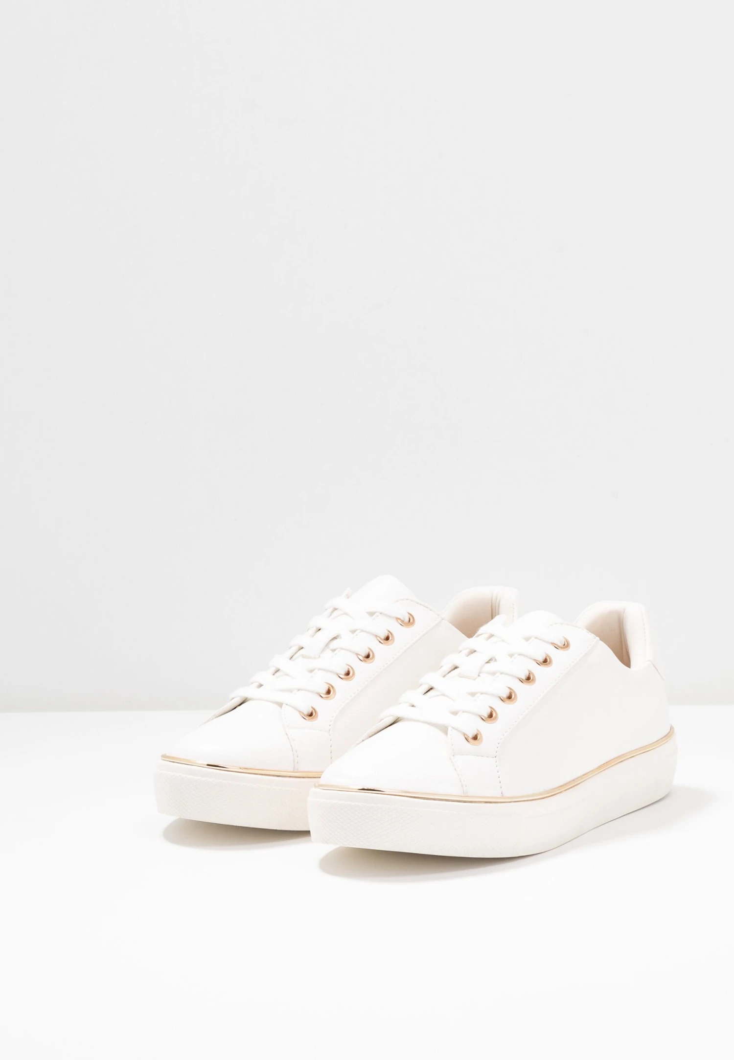 Sneakers Laag - White Anna Field Sneakers Laag - White -Anna Field Boutique b55a43ed838547929a0cd9d5c789acf4 scaled