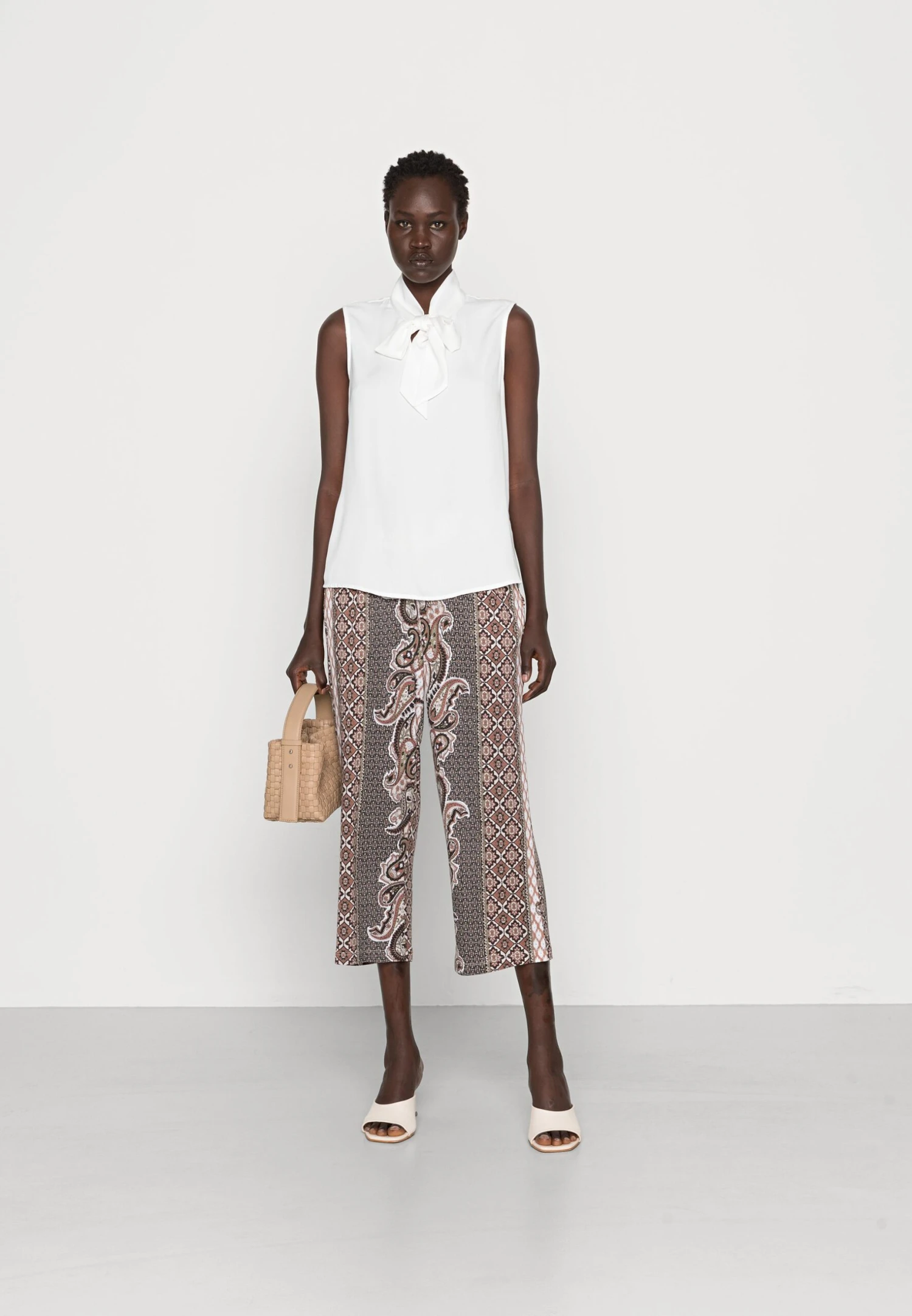 Top - White Anna Field Top - White -Anna Field Boutique b78295d1887f4a7bb574d446eb59c087 scaled