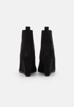 Leather - Enkellaarsjes Met Sleehak - Black 5 Leather - Enkellaarsjes Met Sleehak - Black -Anna Field Boutique c4e35c946a574db982bda69e2b073d86