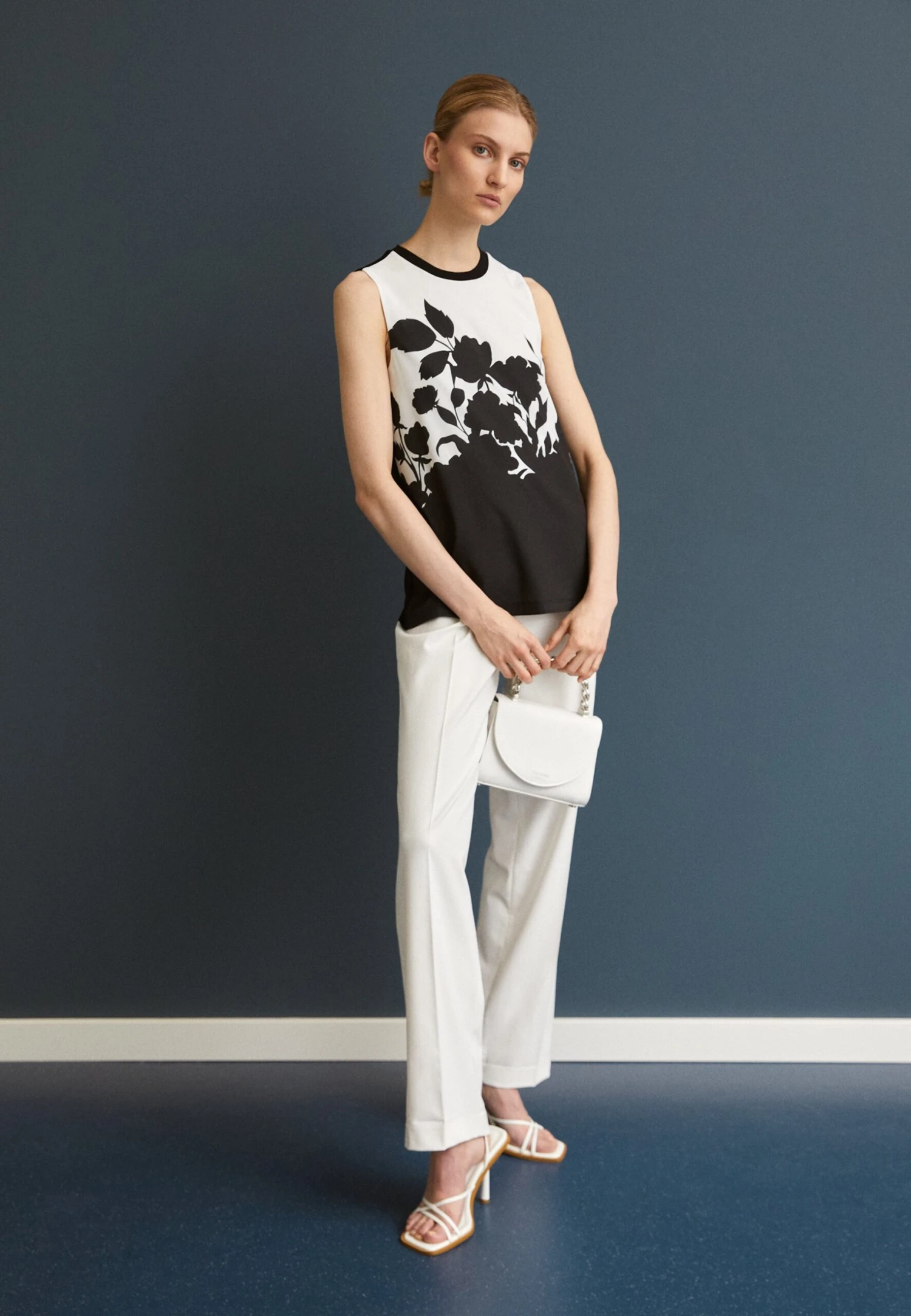 Blouse - Black/White Anna Field Blouse - Black/White -Anna Field Boutique c94b62ea0d8b4cee90bf9a32d73fd6ae scaled