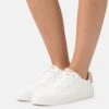 Anna Field Sneakers Laag - White/Beige 2 Anna Field Sneakers Laag - White/Beige -Anna Field Boutique cd5cdc9f54e742a98503d150da6fc0bd