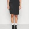Panel Asymmetric Skirt - Minirok - Black -Anna Field Boutique d5ccd0335cc34b099d27941d72b93392