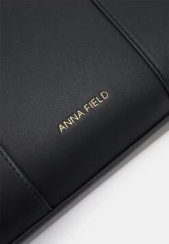 Anna Field Awh-E754 / 502 - Blue - Laptoptas - Black 5 Anna Field Awh-E754 / 502 - Blue - Laptoptas - Black -Anna Field Boutique d935dd68b2804a94abea5f57491bf5c1
