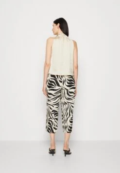 Anna Field Top - Off-White 4 Anna Field Top - Off-White -Anna Field Boutique d9c5d38d7f3d4273906a516a7842f4a3