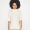 T-Shirt Basic -Off-White -Anna Field Boutique dfaada1ebaea44809fc74ad16c2885ca