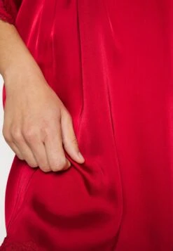 Anna Field Badjas - Red 6 Anna Field Badjas - Red -Anna Field Boutique ed36051fc1824095a1b74d0824d31712