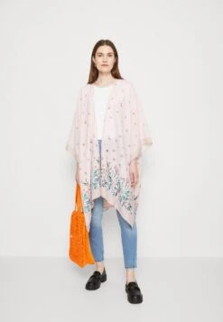 Anna Field Poncho - Pink 3 Anna Field Poncho - Pink -Anna Field Boutique f4dd365e4c0c466a9c151bd7b89bd04f
