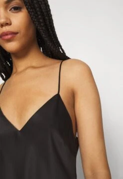 Anna Field Simple Satin Nightie - Nachtjapon - Black 6 Anna Field Simple Satin Nightie - Nachtjapon - Black -Anna Field Boutique f860a49347c340a1bee39c5ae811e421