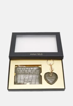 Anna Field Set - Portemonnee - Khaki -Anna Field Boutique f9313a6a271b4c5faf985e4bf51b0283