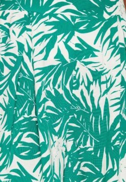 Anna Field Shorts - Green/Off White -Anna Field Boutique fee4a64e479446a79f62f94204a5f0b6